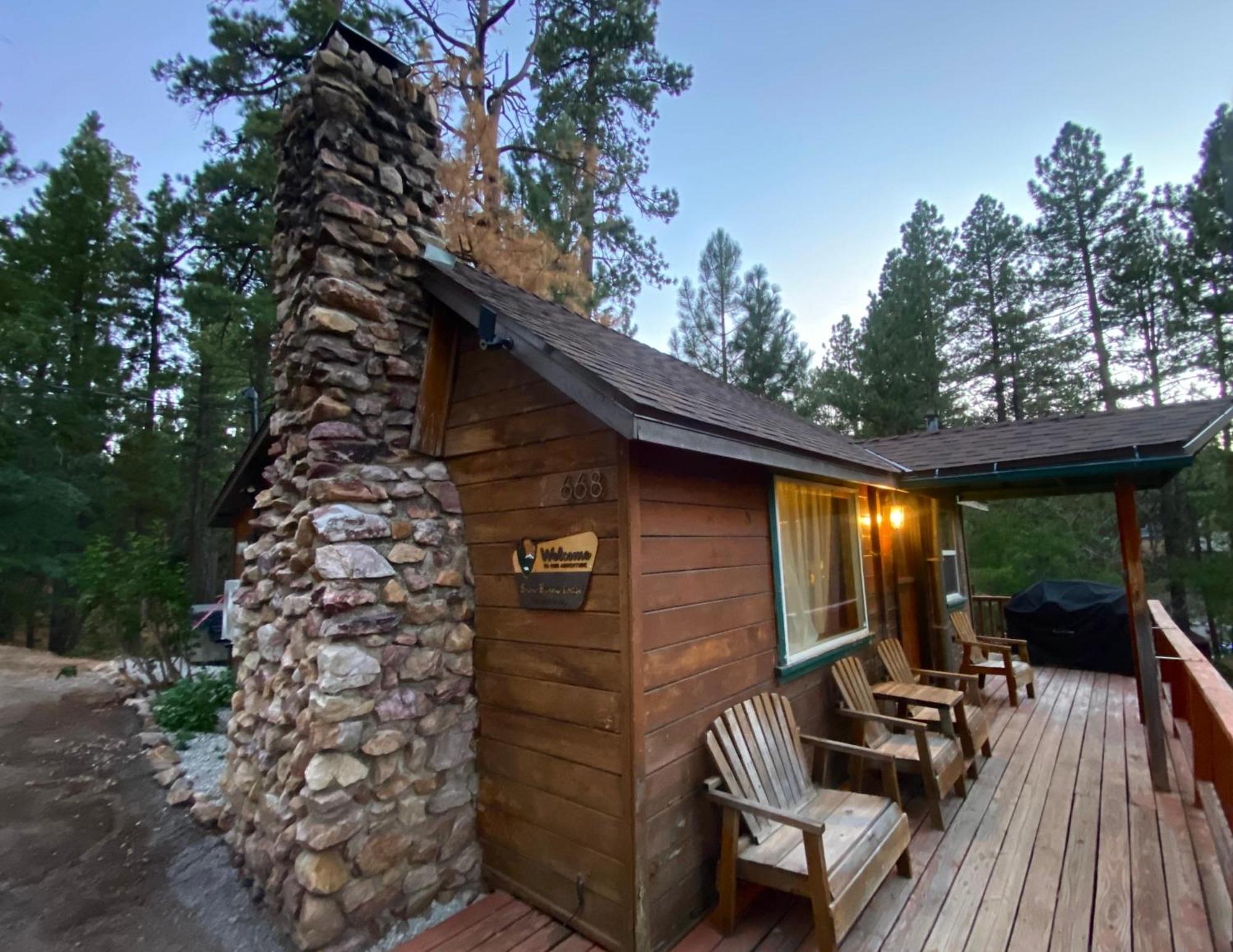 Snow Bunny Lodge - Perfect Big Bear Getaway! Deck With A New Hot Tub And Charcoal Barbecue! Біг-Бер-Лейк Екстер'єр фото